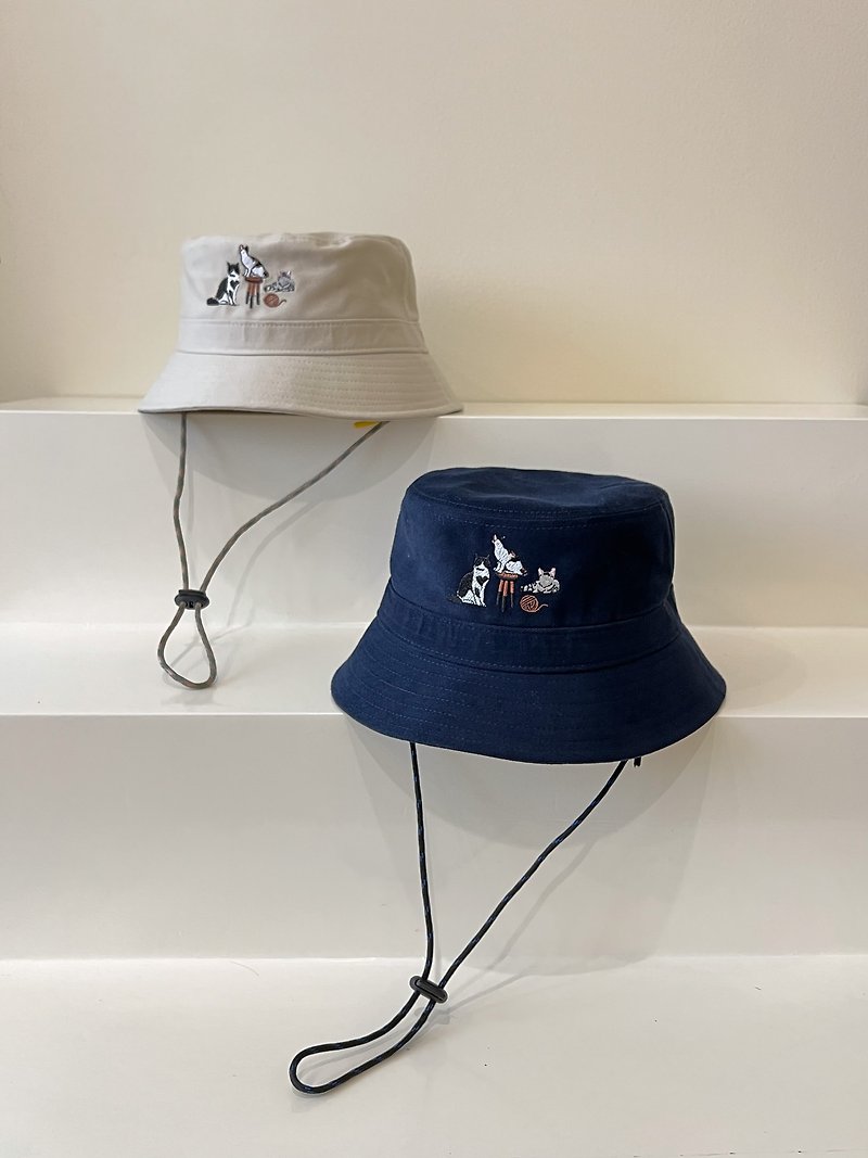 ผ้าฝ้าย/ผ้าลินิน หมวก สีน้ำเงิน - Eco-Friendly Bucket Hat : Cat , Fox Star