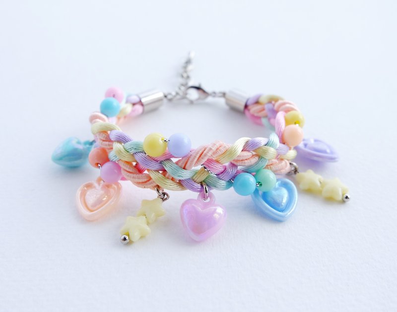 Pastel braided-bead bracelet with pastel charm - สร้อยข้อมือ - วัสดุอื่นๆ หลากหลายสี
