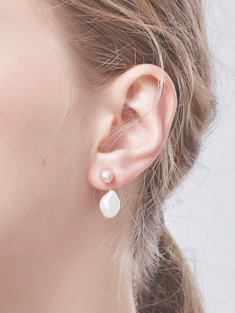 LESIS | 2 Tone Earrings - ต่างหู - วัสดุอื่นๆ ขาว