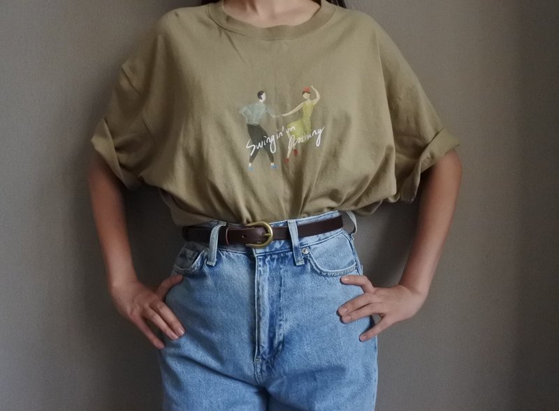 Birdddland original hand-painted pattern Swing retro heavy Tshirt dark Khaki gift - เสื้อฮู้ด - ผ้าฝ้าย/ผ้าลินิน สีกากี