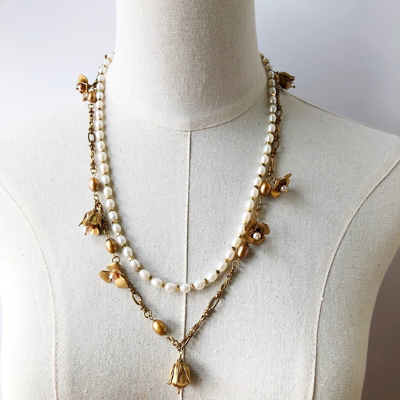 Beautiful brass flower vintage stylish necklace+white fresh water pearl necklace - สร้อยคอ - วัสดุอื่นๆ 