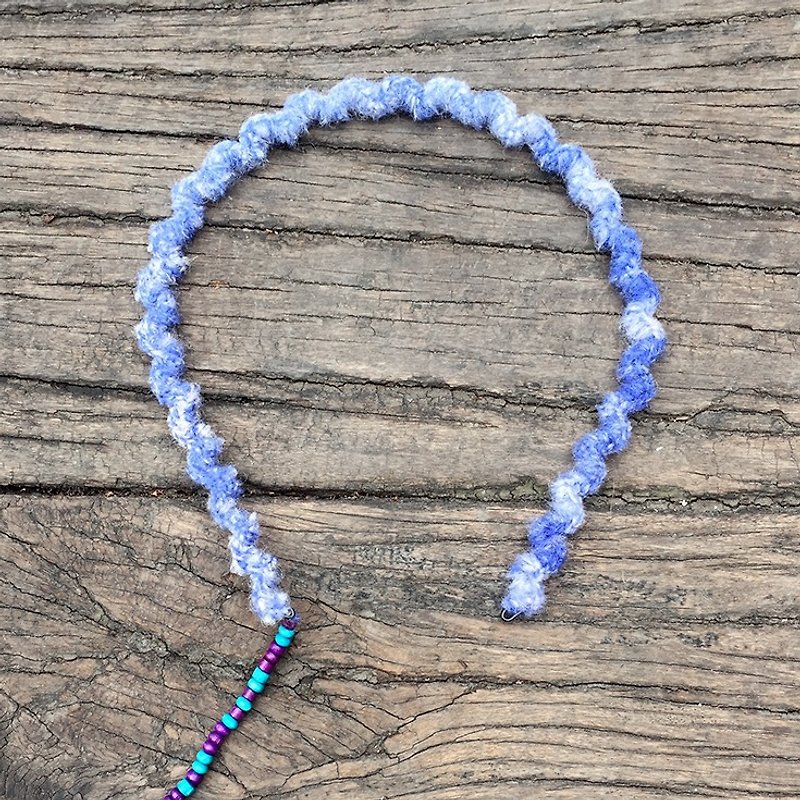 ENDORPHIN crochet headband (BLUE) - เครื่องประดับผม - วัสดุอื่นๆ สีน้ำเงิน