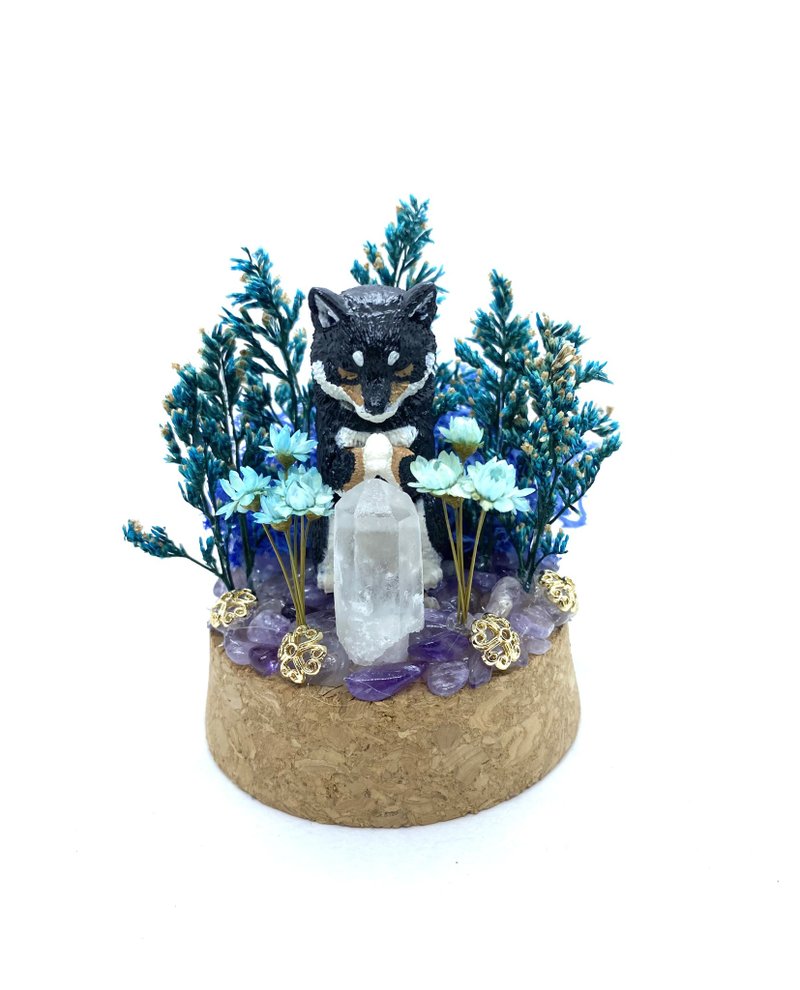 Green Forest - Shiba Inu and White Crystal - Handmade Glass Cover Figure/Crystal/Dry Flower Arrangement - ของวางตกแต่ง - คริสตัล 