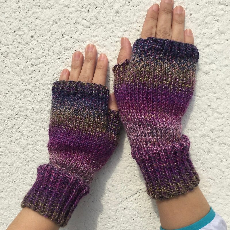 曉織物-手工編織羊毛露指手套-紫鳶 - 手套/手襪 - 羊毛 紫色