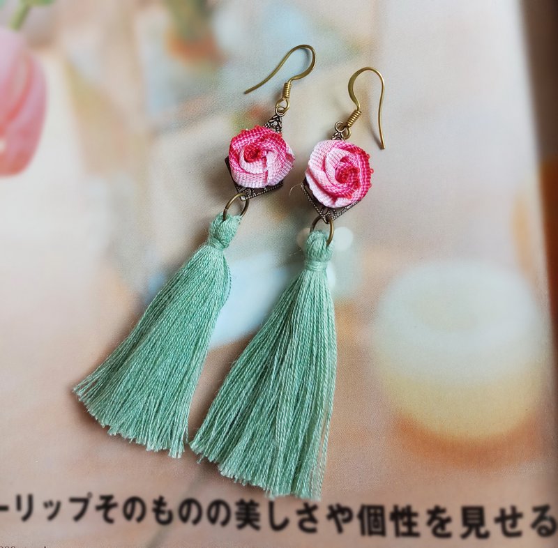 玫瑰花耳環 線耳環 流蘇耳環 布花耳環  EAR-040 - 耳環/耳夾/耳骨夾 - 其他金屬 綠色