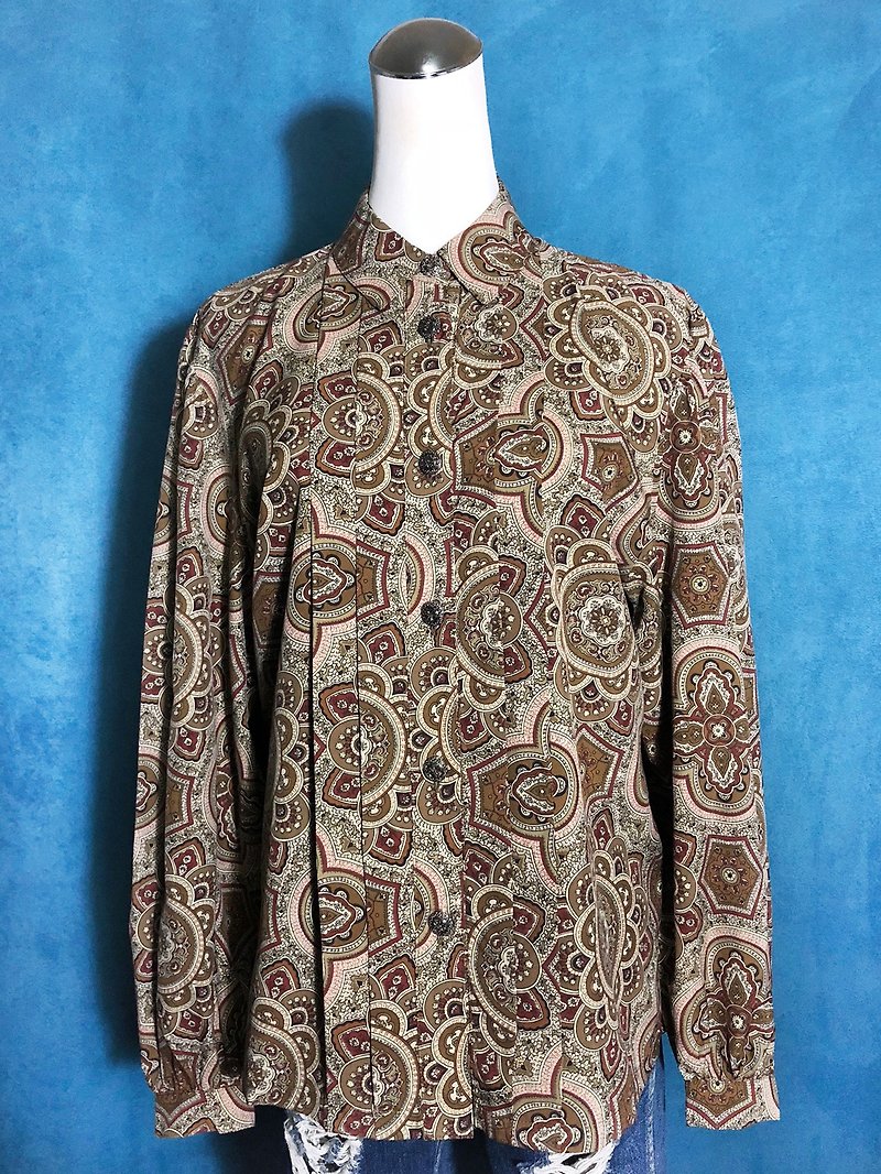 Totem long sleeve vintage shirt / brought back to VINTAGE abroad - เสื้อเชิ้ตผู้หญิง - เส้นใยสังเคราะห์ สีกากี