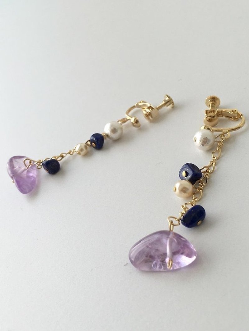 [I want to push the way I believed] Lapis lazuli and amethyst earrings or earrings - ต่างหู - เครื่องเพชรพลอย สีน้ำเงิน