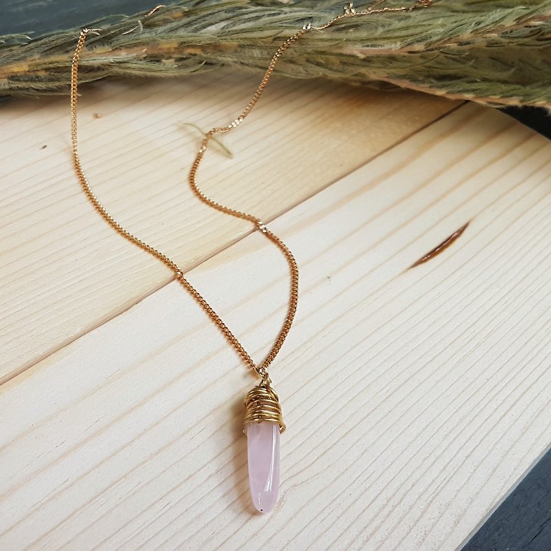 Exclusive Necklace 【Oval Pink Crystal Necklace】 - สร้อยคอ - เครื่องเพชรพลอย สึชมพู
