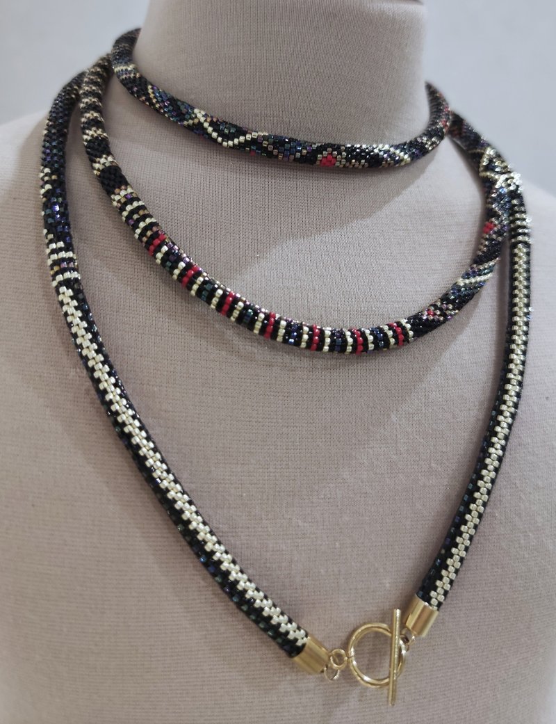 Lariat made of Japanese beads God Ra - 項鍊 - 琉璃 多色