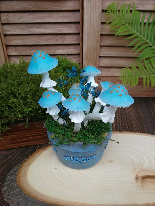 LED night light consisting of 7 blue mushrooms and flowers in a pot - Shop  Magic Night Lights Lighting - Pinkoi
