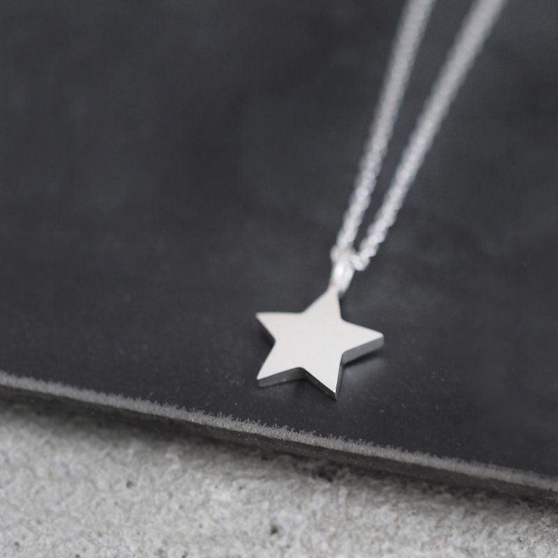 tiny star men's necklace Silver 925 - สร้อยคอ - โลหะ สีเงิน