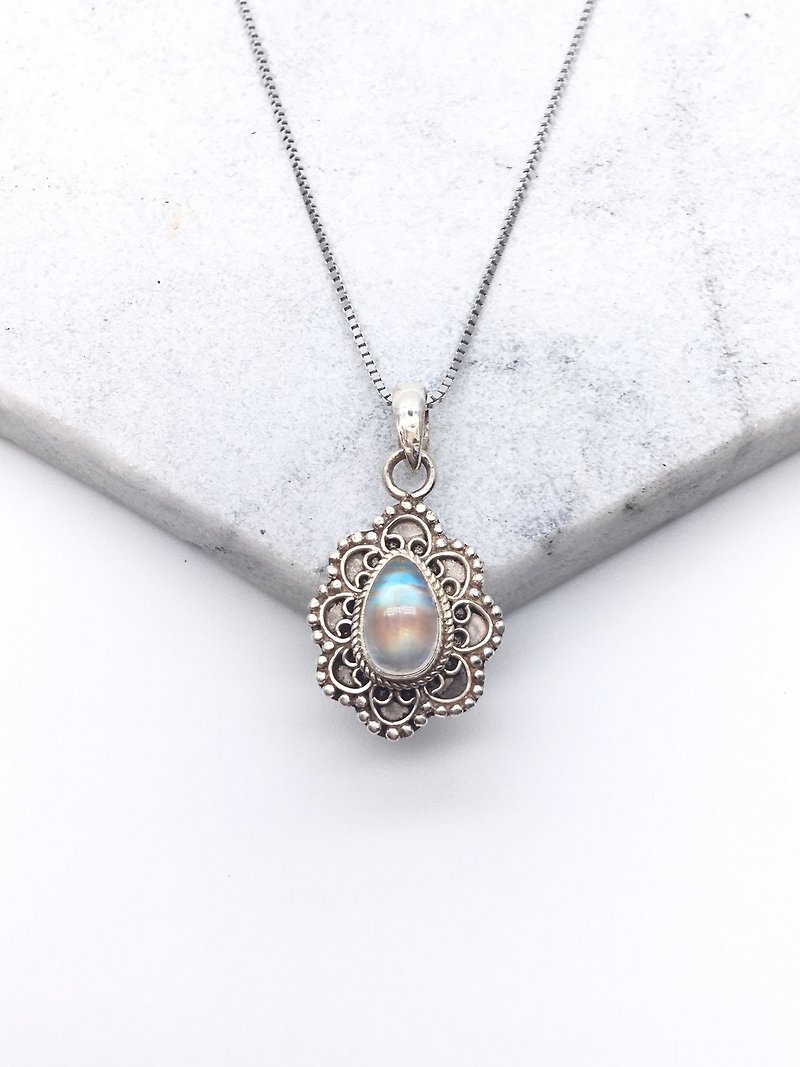 Moonstone Quartz Elegant Flower Necklace in Sterling Silver Made in Nepal by Hand - Water Drop Moonstone - Necklaces - Gemstone Blue