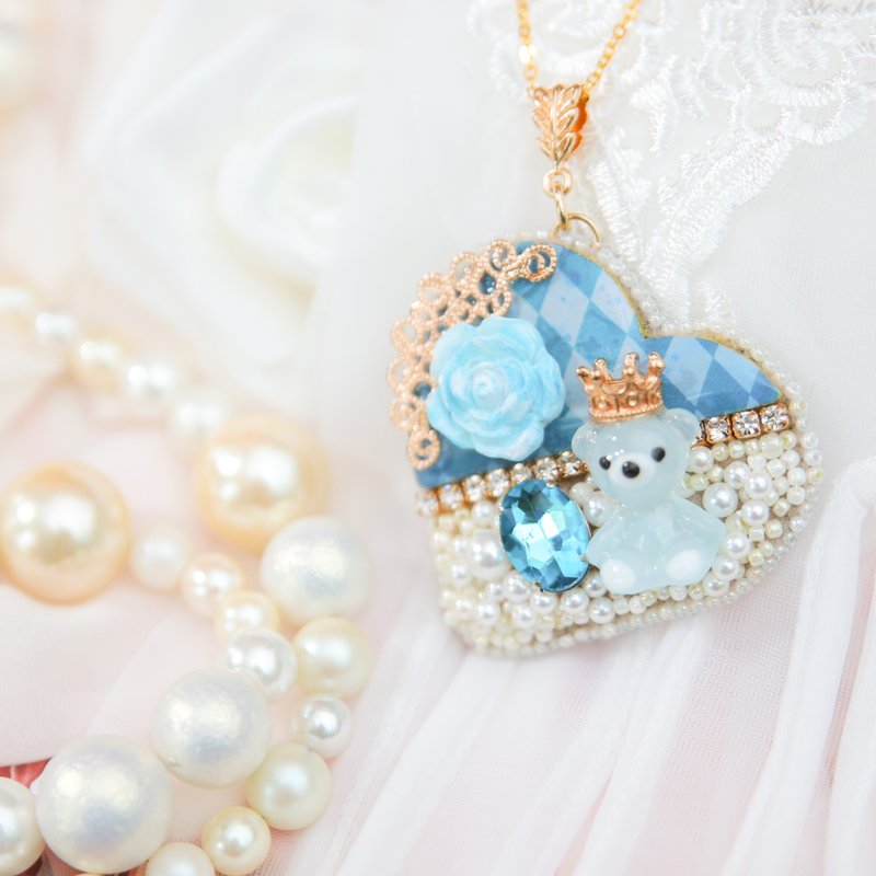 Crown Bear Necklace S/Blue - สร้อยคอยาว - เรซิน สีน้ำเงิน