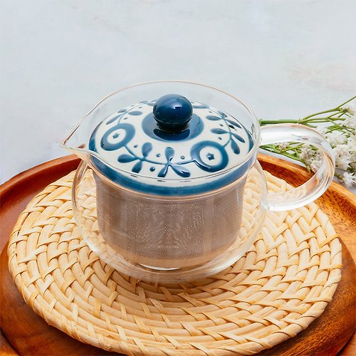 GC WELL 幾好 日本西海花藤藍不鏽鋼網耐熱玻璃茶壺-375ml(微瑕疵)