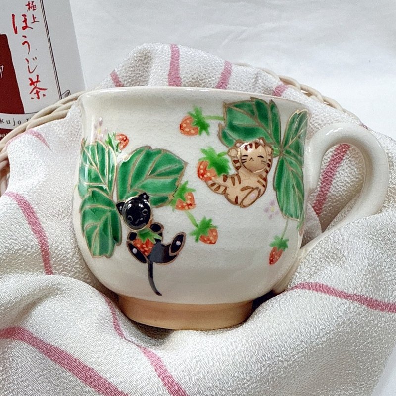 京燒立體馬克杯 - 草莓貓 - 咖啡杯/馬克杯 - 陶 