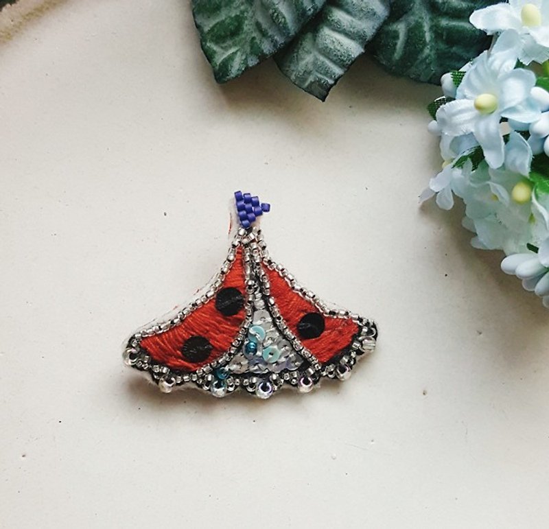 Embroidery pin dream small tent Ko12 little ladybug dream tent - Brooches - Thread Red