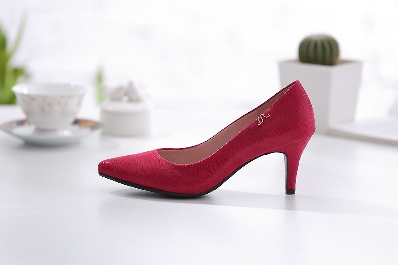 Cinderella - Love Rose Red - Embossed Sheepskin Pointed Toe Pumps - รองเท้าส้นสูง - หนังแท้ สีแดง