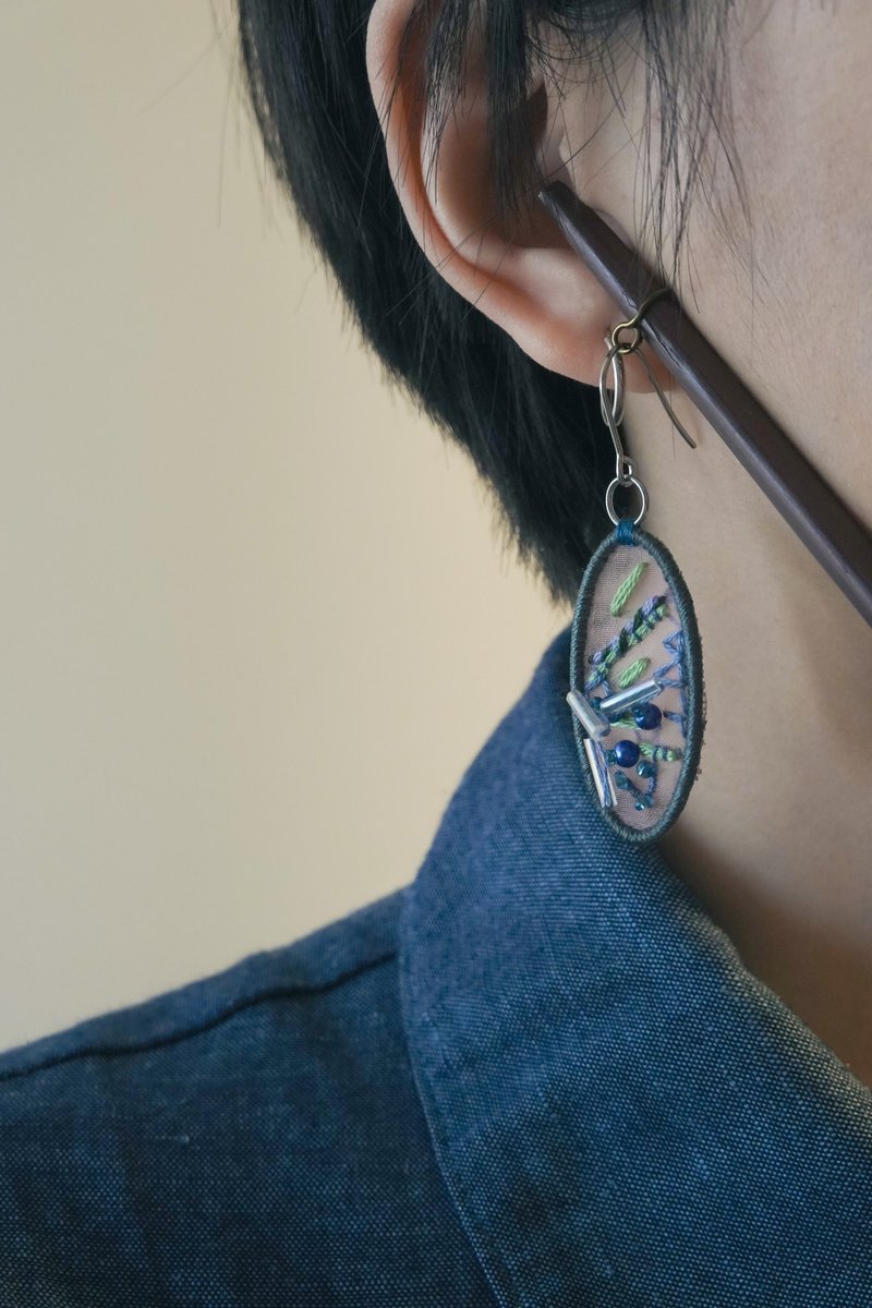 Earrings 【 the sketch 】masaka_no.368 - Earrings & Clip-ons - Thread Blue