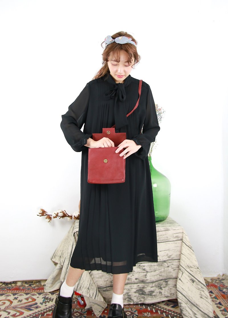 Back to Green:: Bow Tie Vintage Dress (D-14) - One Piece Dresses - Silk 