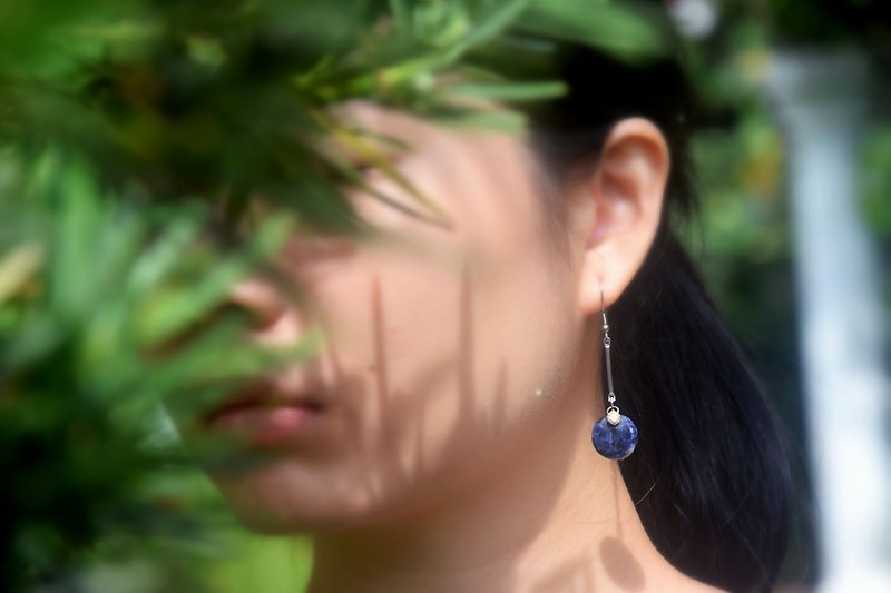 The Earth Pendulum - Blue Sodalite Gemstone Round Handmade Earrings/Ear Clips - Earrings & Clip-ons - Other Materials 