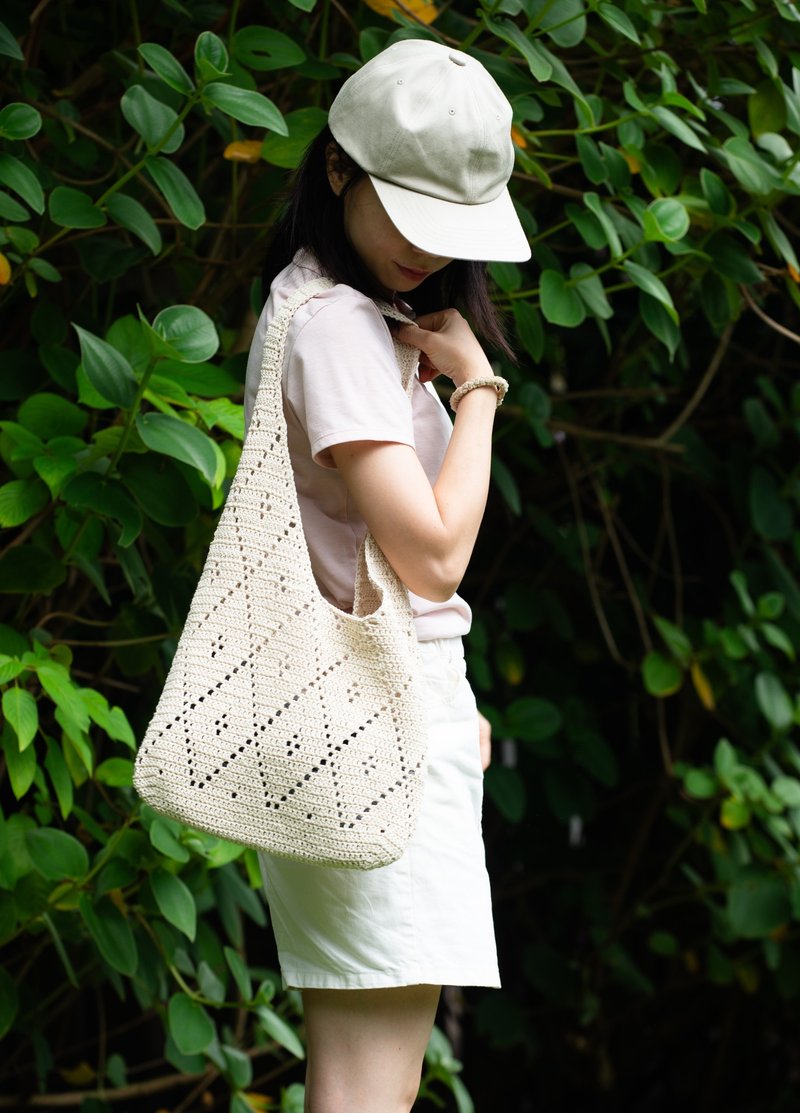 Diamond pattern shoulder bag/white/natural cotton thread weaving - Messenger Bags & Sling Bags - Cotton & Hemp White