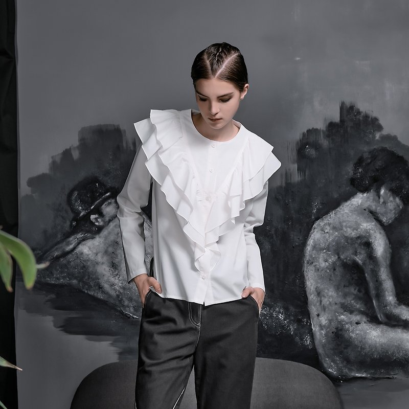 Romantic double-layer lotus leaf long-sleeved shirt - เสื้อเชิ้ตผู้หญิง - ไฟเบอร์อื่นๆ ขาว