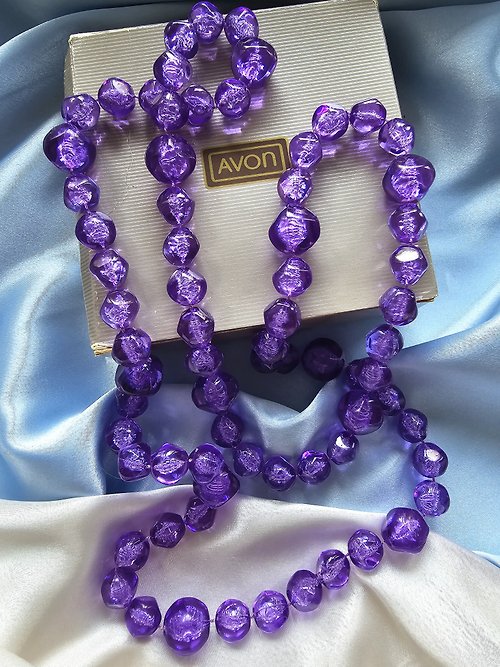 Hale黑爾典藏西洋古董 1986年AVON人造紫水晶塑料項鍊/vintage美國西洋古董飾品