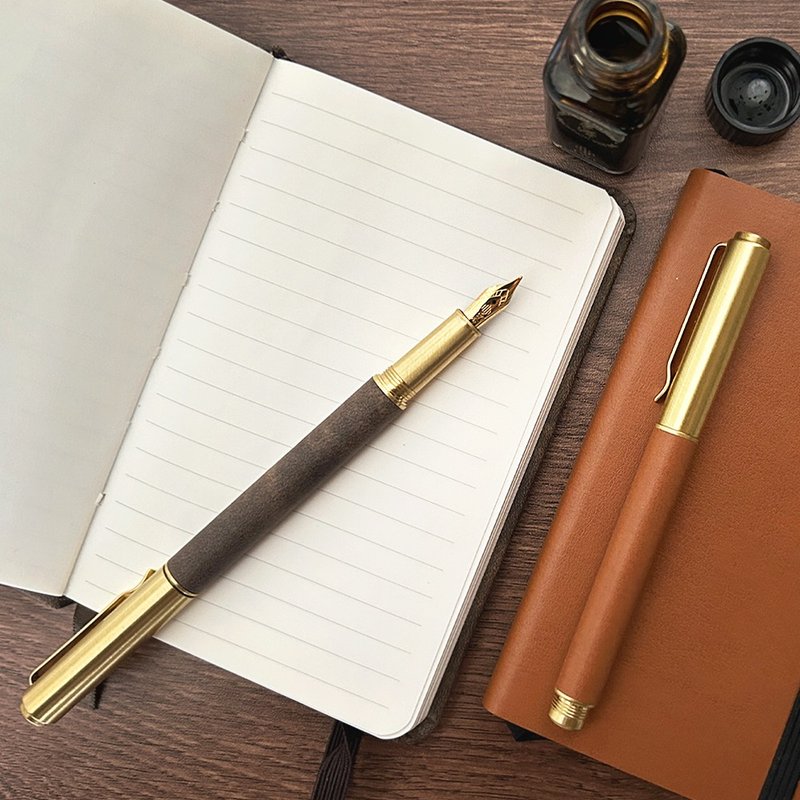 【客製化禮物】IWI Handscript手稿鋼筆-復古黃銅-鎖蓋式#贈刻字 - 鋼筆 - 銅/黃銅 