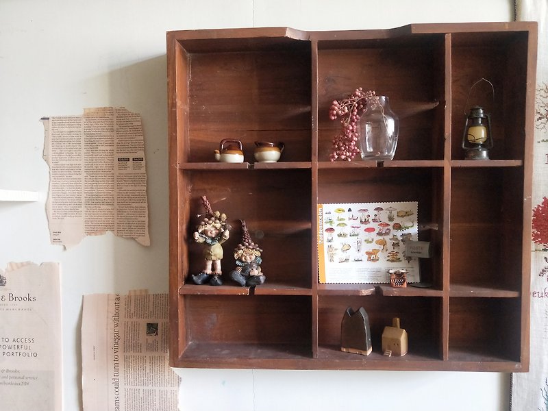 [Good day fetish] Europe brings back Antique/Vintage small object display cabinet - Storage - Wood Brown