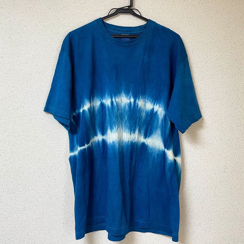 Japanese-Indigo dyed T-shirt, size XL - เสื้อยืดผู้หญิง - ผ้าฝ้าย/ผ้าลินิน สีน้ำเงิน