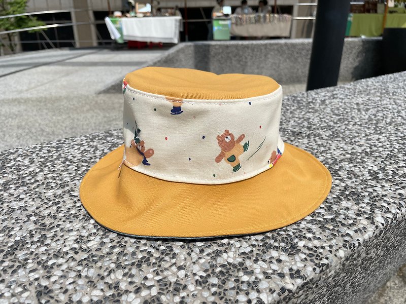 Mango Baby Bear Children's Double Sided Bucket Hat - หมวก - ผ้าฝ้าย/ผ้าลินิน สีส้ม