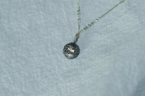 One Dimple 單窩 : 純銀 k金珠寶設計與訂製 中秋月亮項鍊 925銀