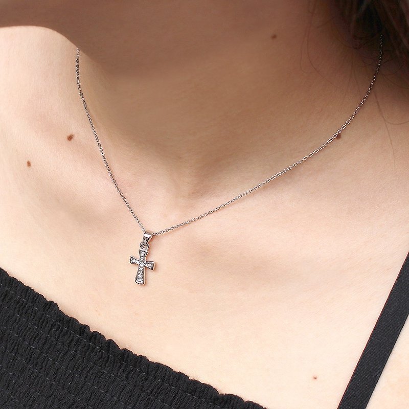 The eternal faith / eternal faith necklace clavicle chain Swarovski - Collar Necklaces - Other Metals White