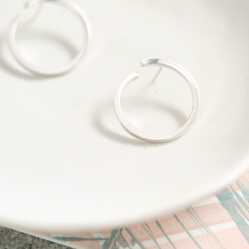 Open Round Ring Earrings Silver 925 - ต่างหู - โลหะ สีเงิน