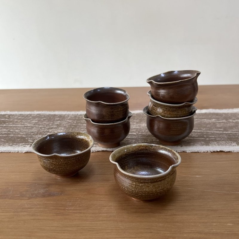 薪焼き陶器手作り花つぼみカップ - 急須・ティーカップ - 陶器 ブラウン