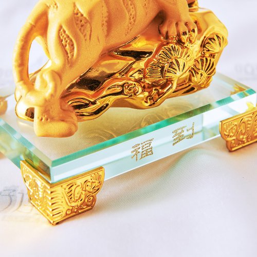 お宅を安定させ、金運引き寄せのゴールド虎爺の飾り(開眼供養