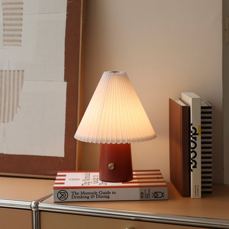 【Scarlet pleated skirt fabric table lamp】Holiday gift - โคมไฟ - ผ้าฝ้าย/ผ้าลินิน สีส้ม