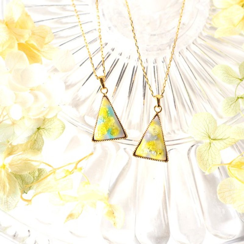 Cloisonne ware Mimosa△ necklace - Necklaces - Glass 