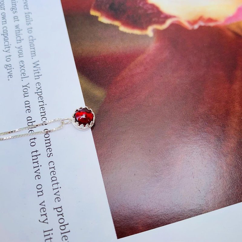 925純銀 / 胭脂紅 • 迷你紅石榴石 • 鎖骨鏈 - 項鍊 - 寶石 紅色