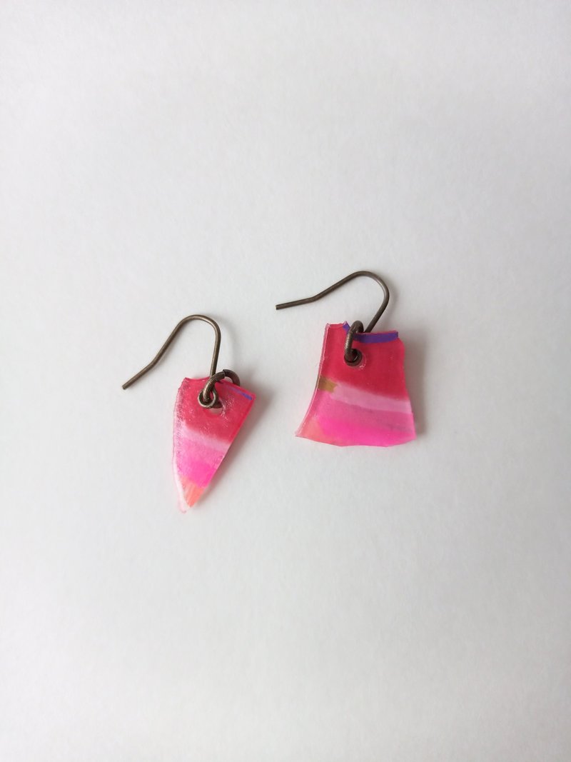 Hook earrings Colorful one-of-a-kind hand-painted Clip-On can be exchanged - Earrings & Clip-ons - Plastic Red