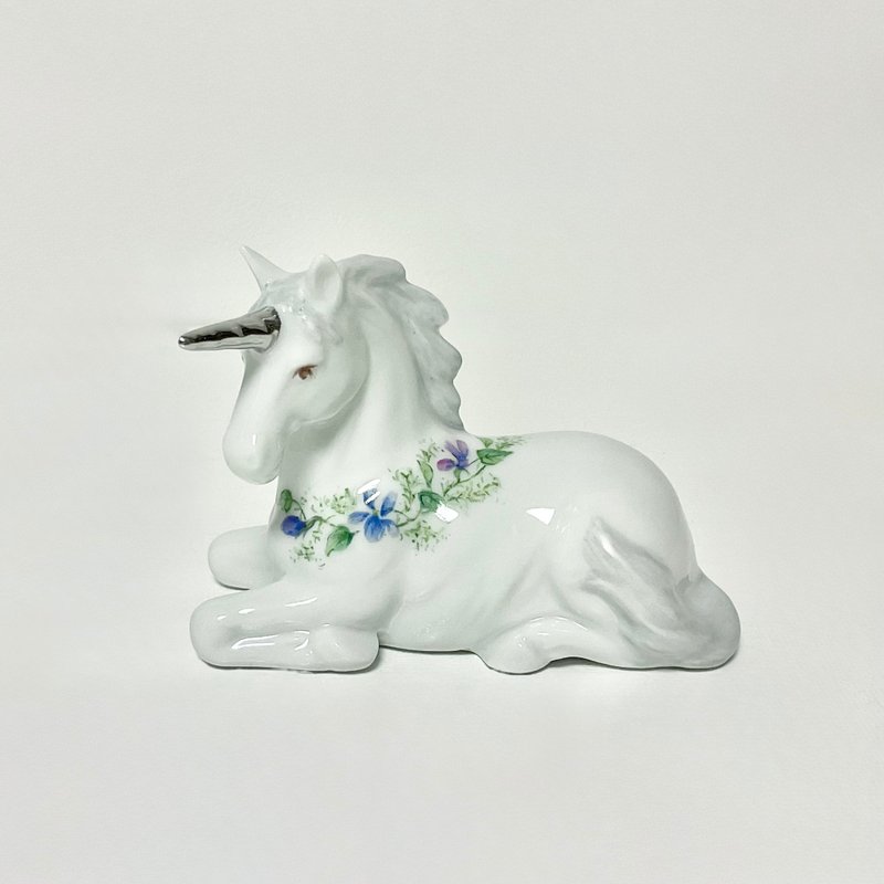 スミレのリースのユニコーン のフィギュリン - 公仔/玩偶 - 瓷 白色