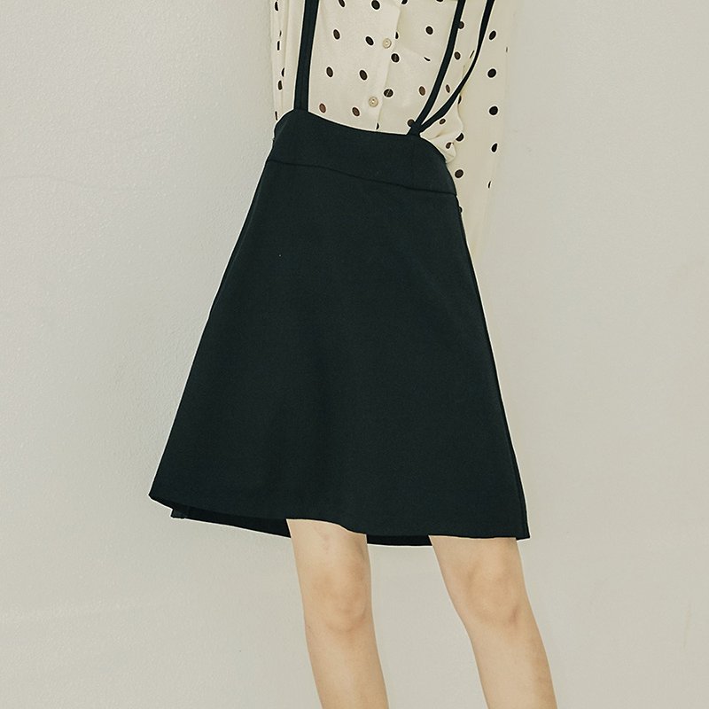 2018 autumn new literary solid color double shoulder strap dress skirt - กระโปรง - เส้นใยสังเคราะห์ สีดำ