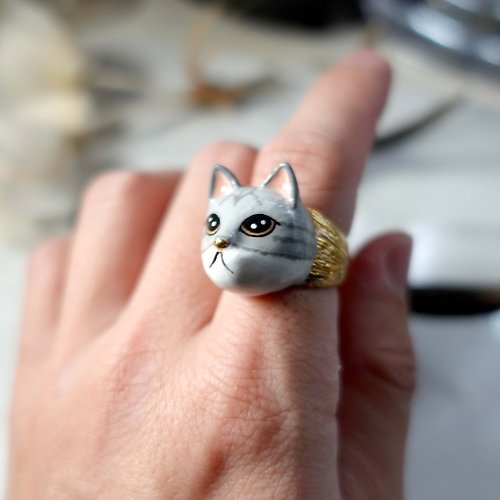 TIMBEE LO shop 聯乘合作款手繪灰色貓咪黃銅鍍18K真金琺瑯開口戒指 花貓小貓寵物