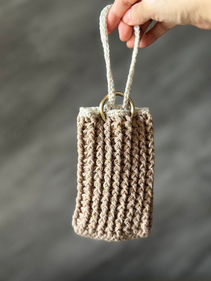 梨子設計新品 羊毛線手工鉤織 簡約復古 手機提袋 手拿袋 手機包 - 手提包/手提袋 - 羊毛 