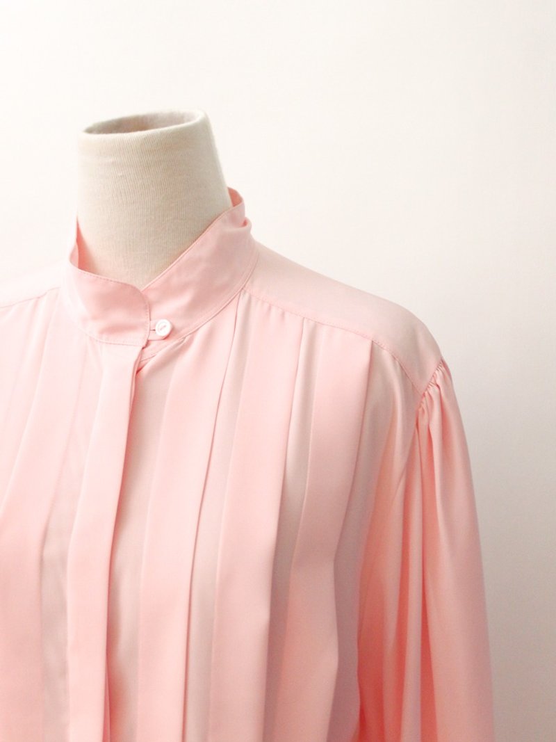 Vintage European wild elegant cut cherry blossom loose long-sleeved vintage shirt - เสื้อเชิ้ตผู้หญิง - เส้นใยสังเคราะห์ สึชมพู