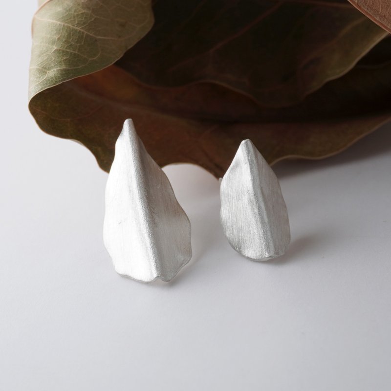 Plant Series  #a484 Leaf Earring / Silver - Earrings & Clip-ons - Sterling Silver Silver