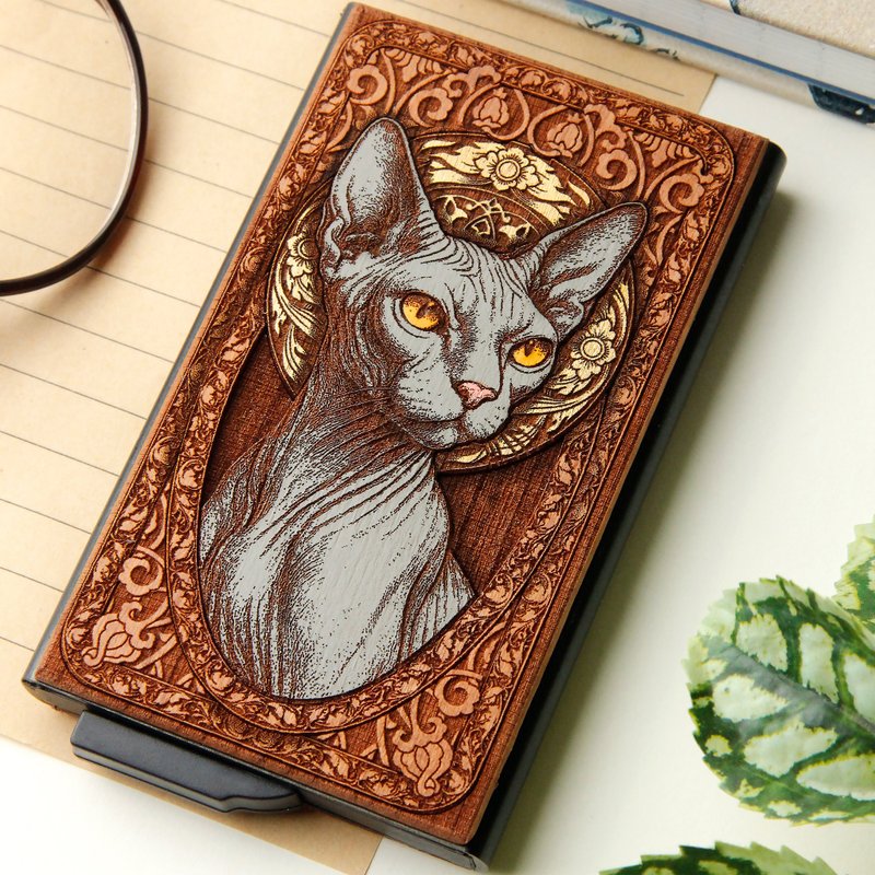 Sphinx -  Wooden card holder with laser engraving + hand painting - 名片夾/名片盒 - 木頭 咖啡色