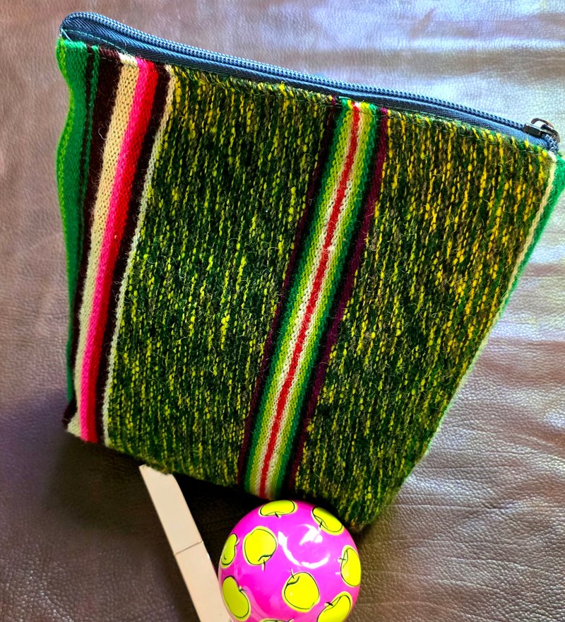 Cosmetic bag - 化妝包/收納袋 - 其他材質 