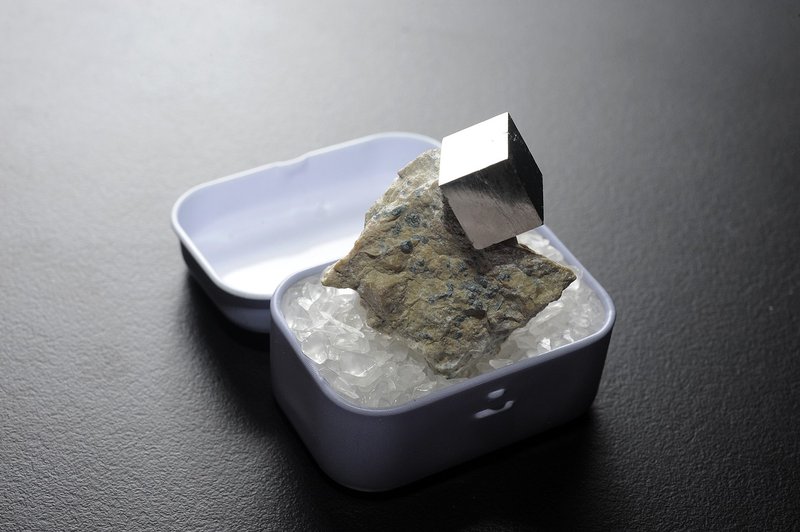西班牙魔方黃鐵礦 水晶 靈修 招財 破煞 防小人1 - 擺飾/家飾品 - 貴金屬 