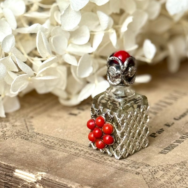50750-絕美法國古董純銀鑲嵌紅珊瑚香水瓶 - 擺飾/家飾品 - 銀 